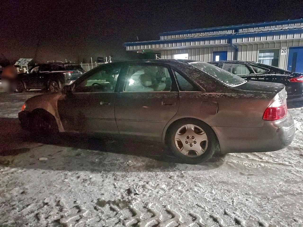 2004 Toyota Avalon Xl - Image 2