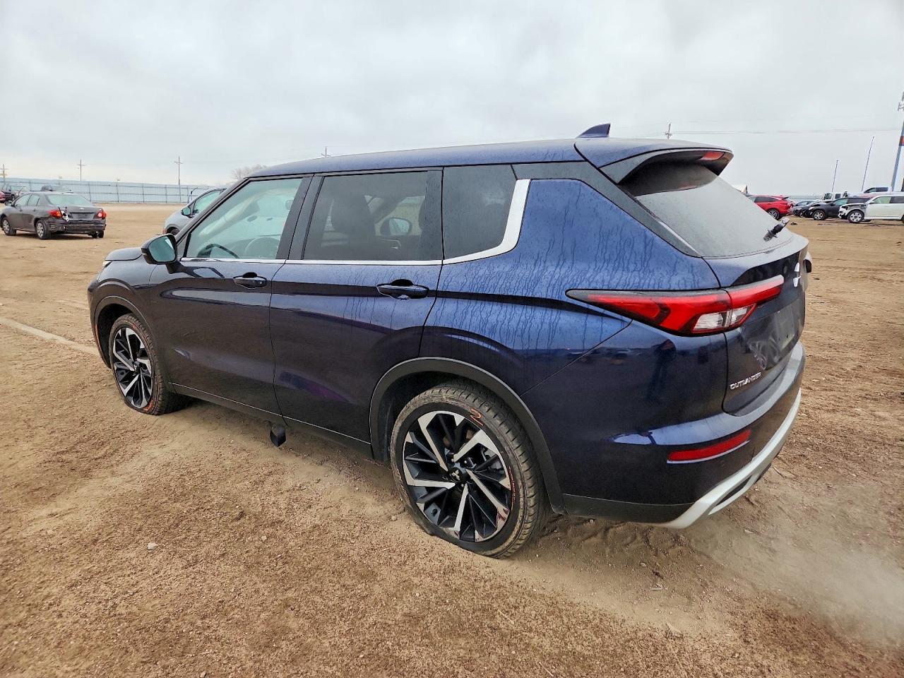 2024 Mitsubishi Outlander Se - Фото 2