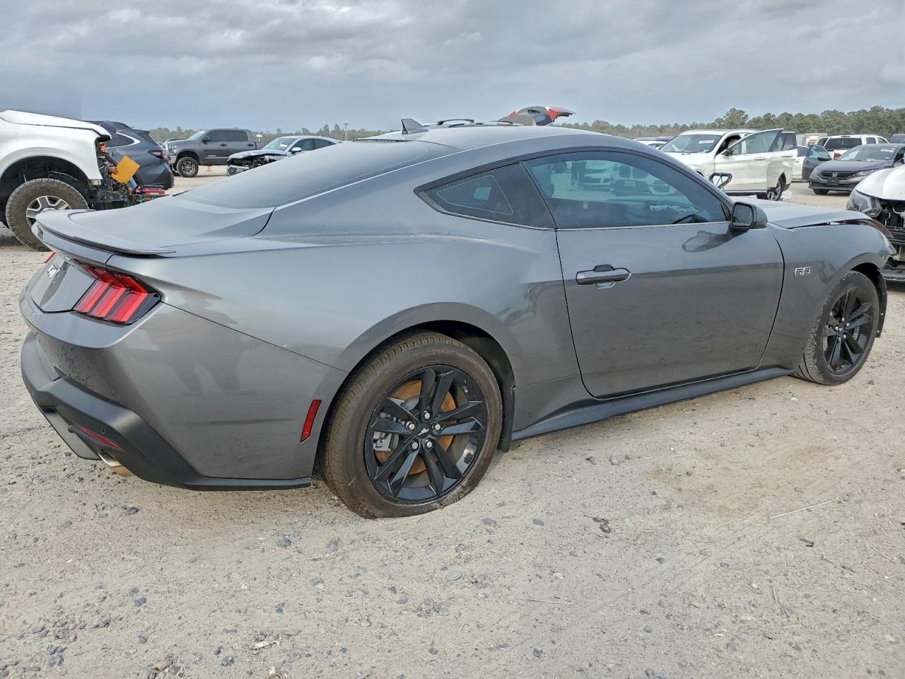 2025 Ford Mustang Gt - Фото 3