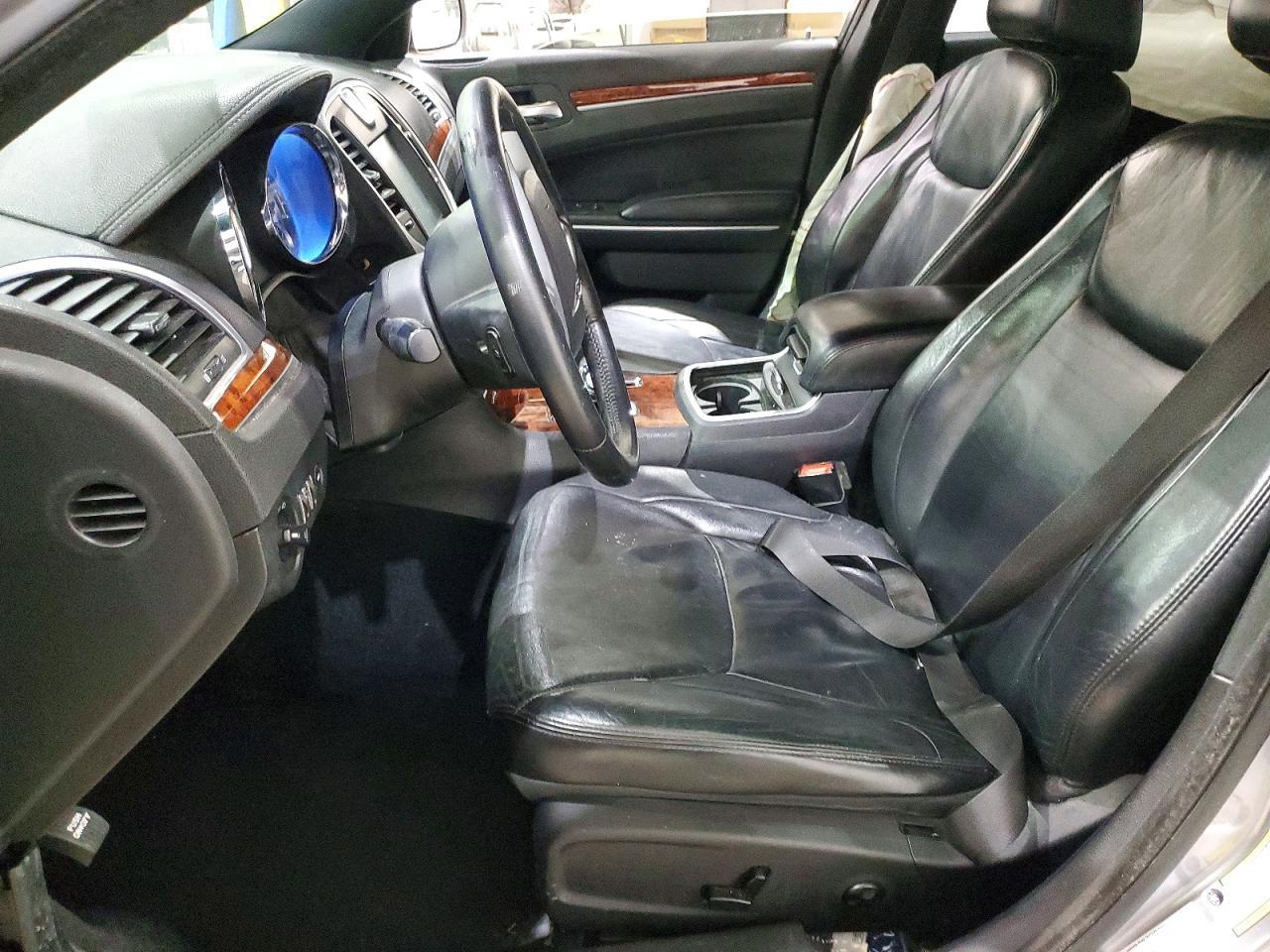 2014 Chrysler 300 - Фото 7