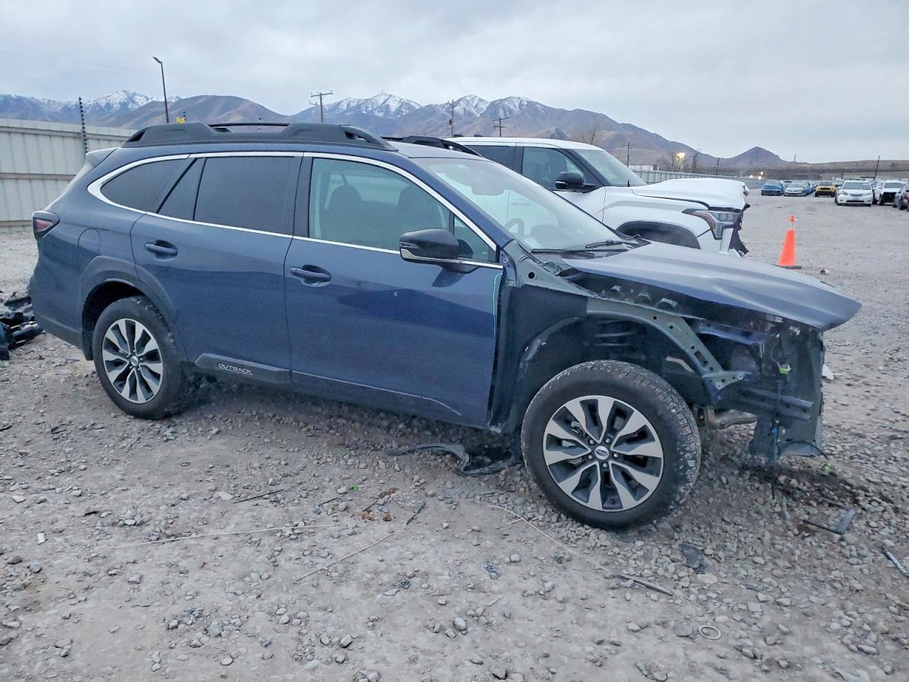 2025 Subaru Outback Limited - Image 4