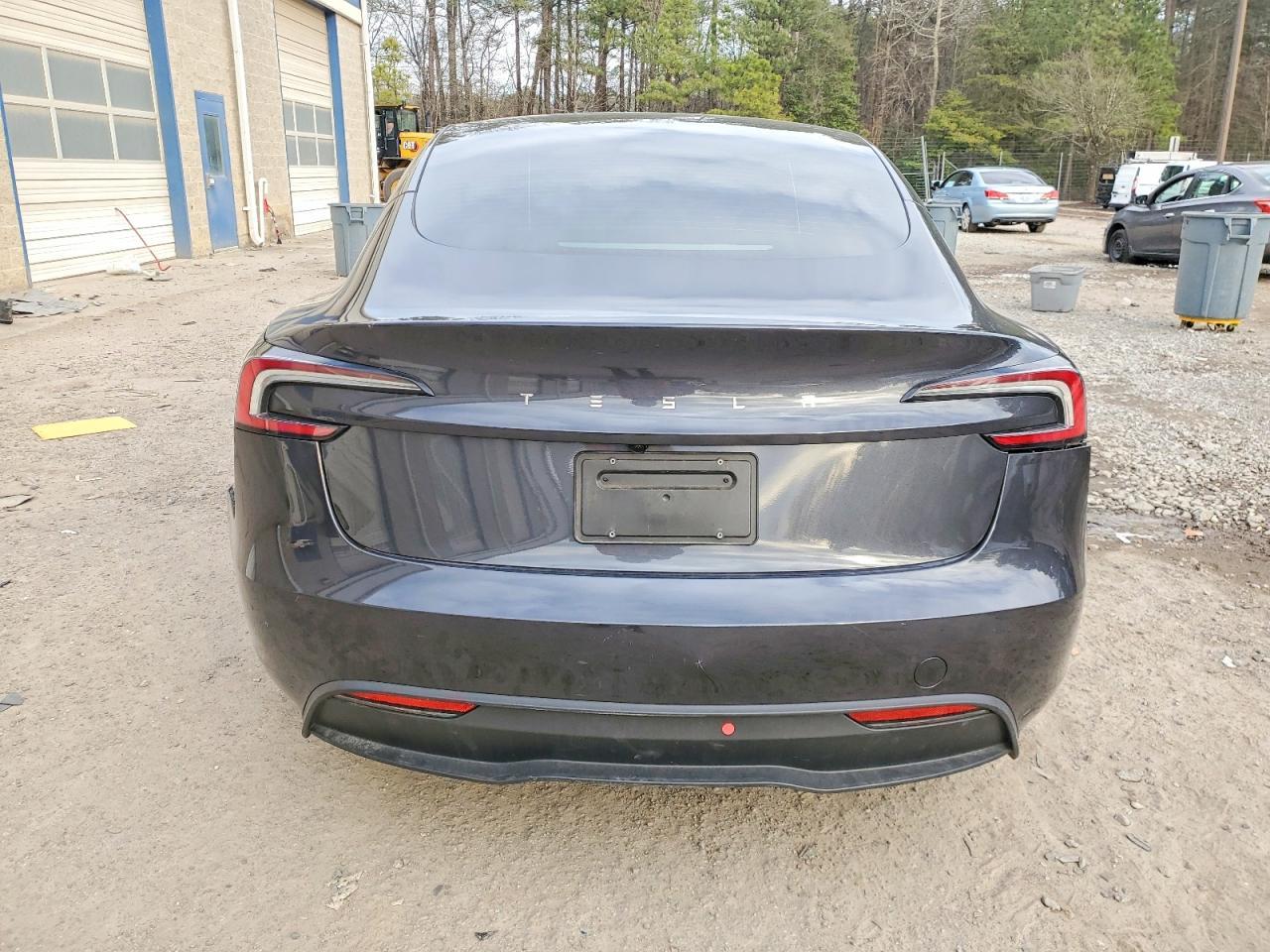 2025 Tesla Model 3 - Image 6