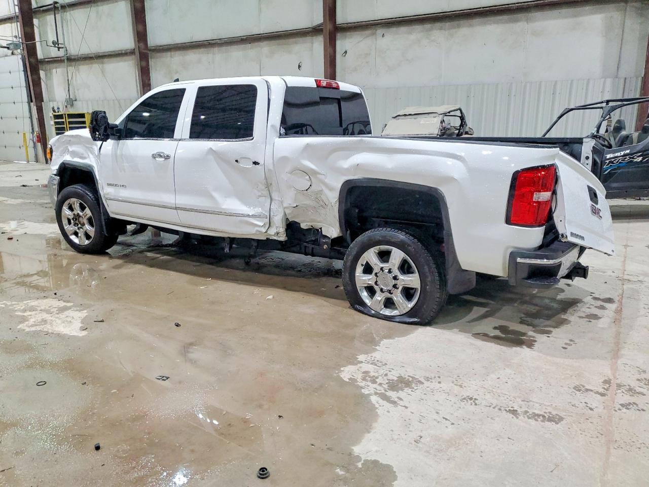 2018 GMC Sierra K2500 Slt - Image 2