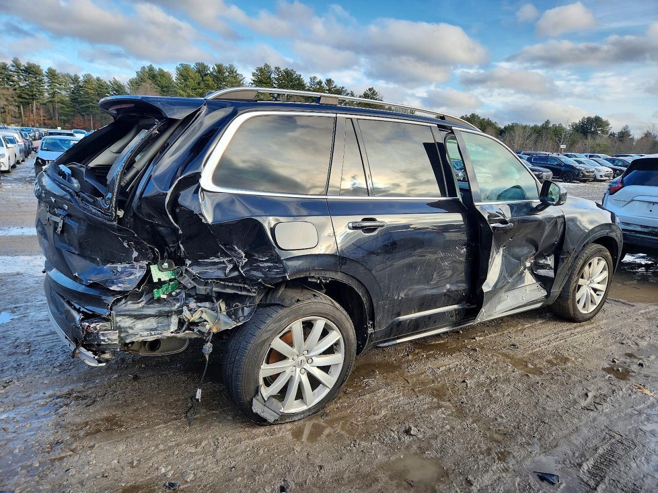 2017 Volvo Xc90 T6 - Фото 3