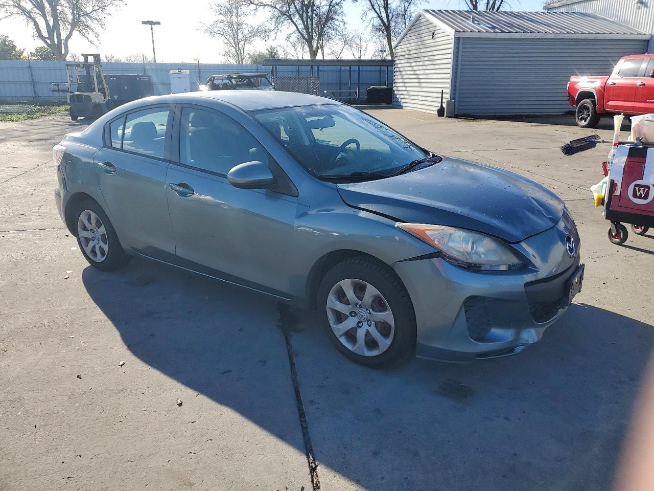 2013 Mazda 3 I - Image 4