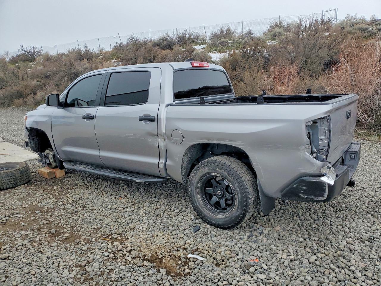 2021 Toyota Tundra Crewmax Sr5 - Фото 2