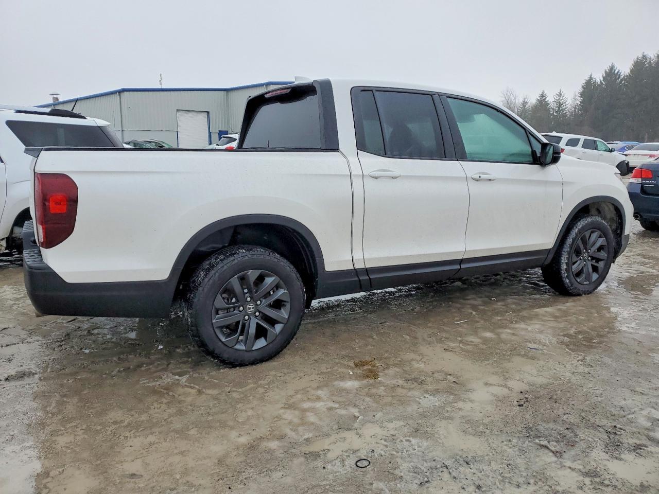 2025 Honda Ridgeline Sport - Фото 3