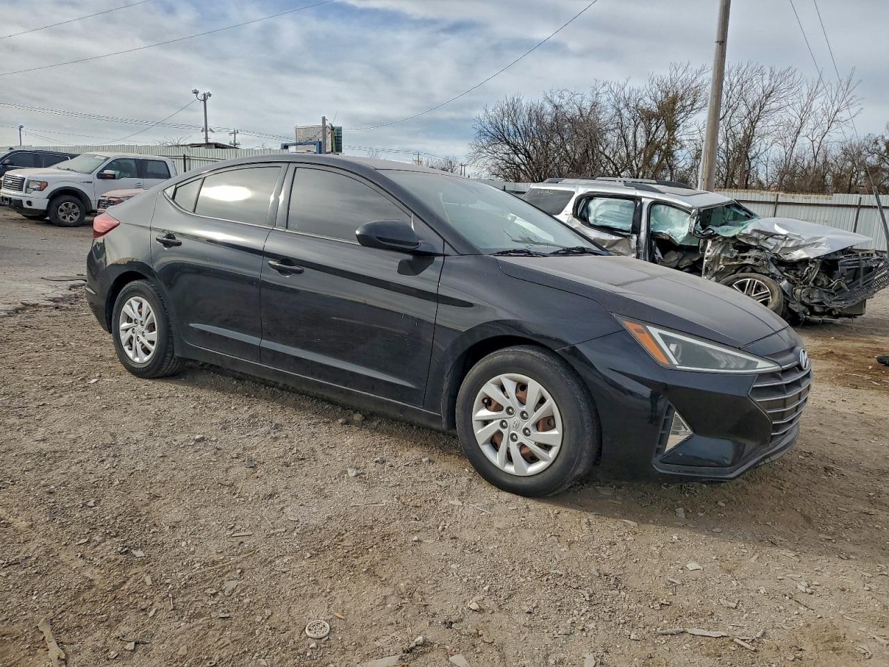 2020 Hyundai Elantra Se - Фото 4