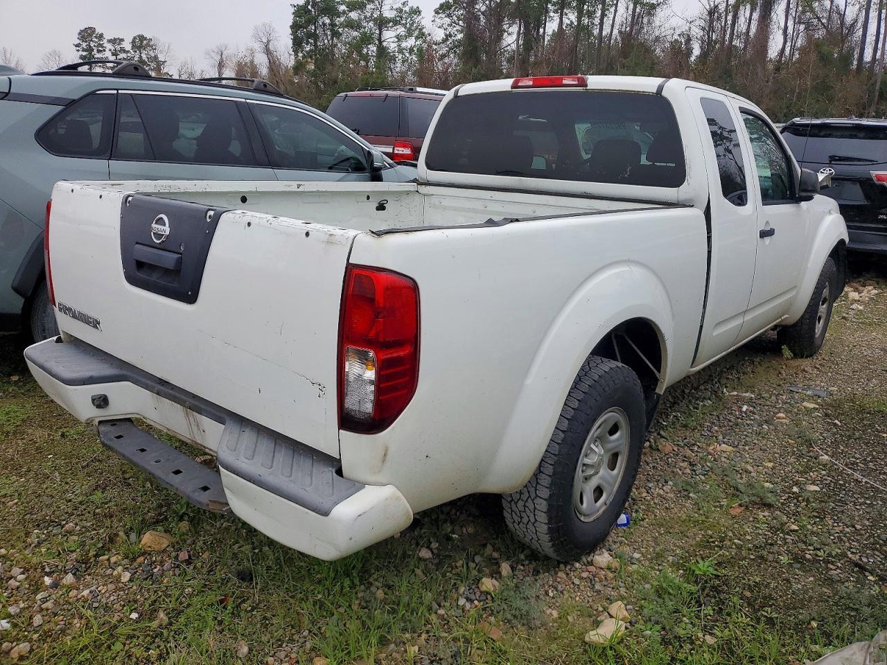 2017 Nissan Frontier S - Фото 3