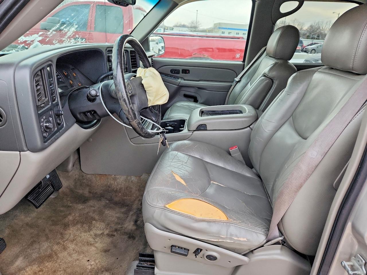 2004 Chevrolet Tahoe K1500 - Image 7