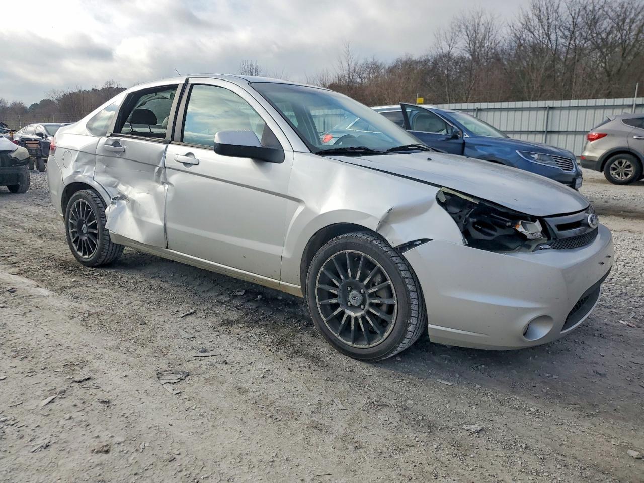 2011 Ford Focus Ses - Фото 4