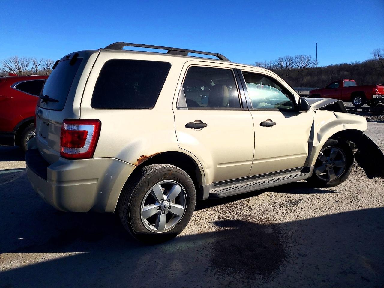 2010 Ford Escape Xlt - Image 3