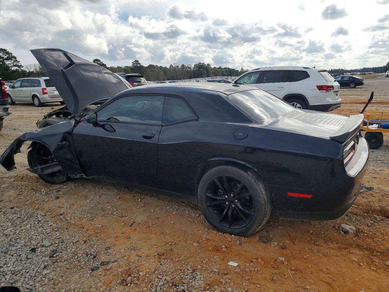 2016 Dodge Challenger R - Фото 2