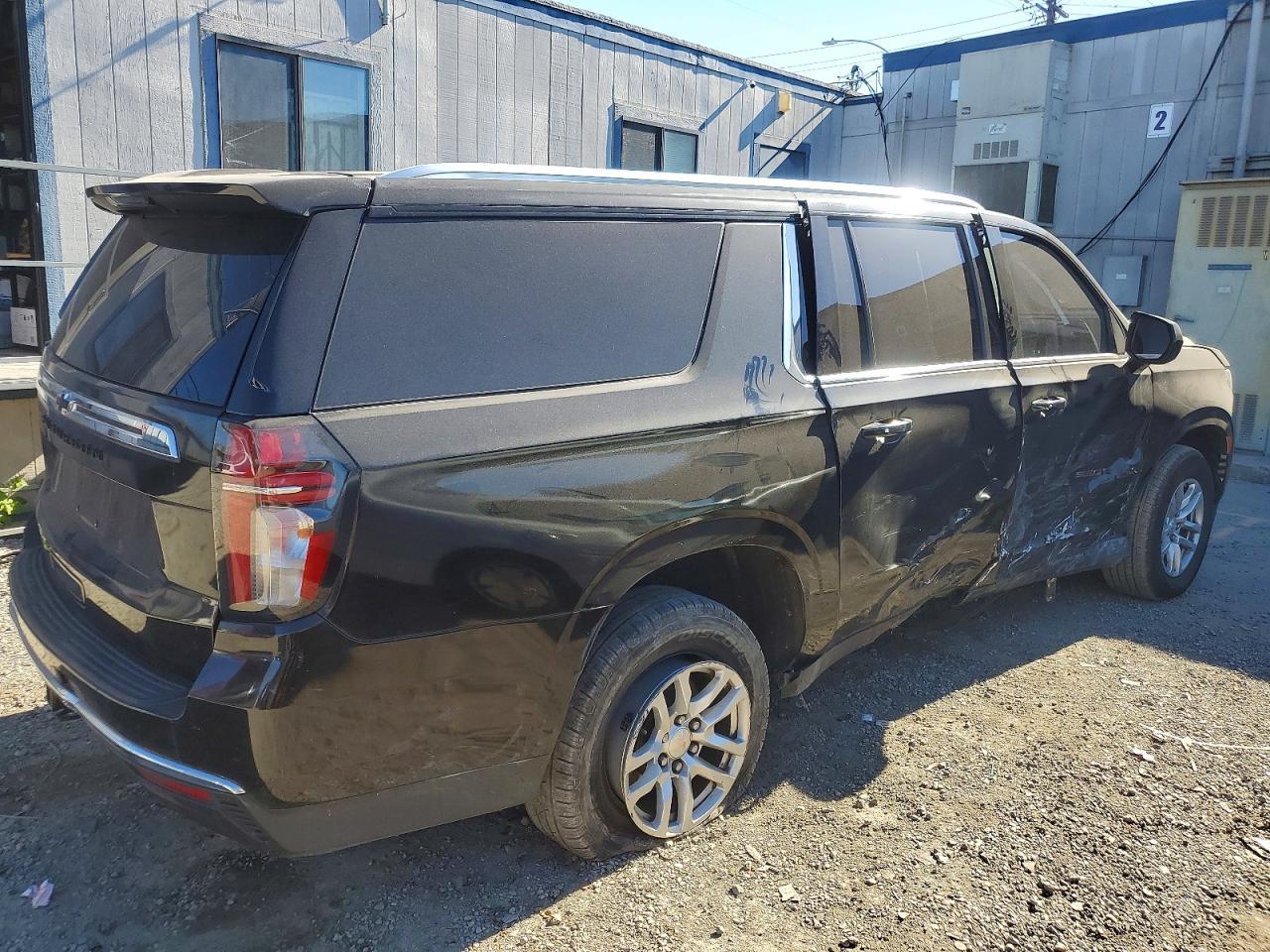 2023 Chevrolet Suburban C1500 Ls - Image 3