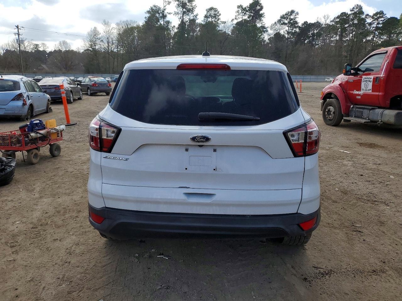 2018 Ford Escape S - Фото 6