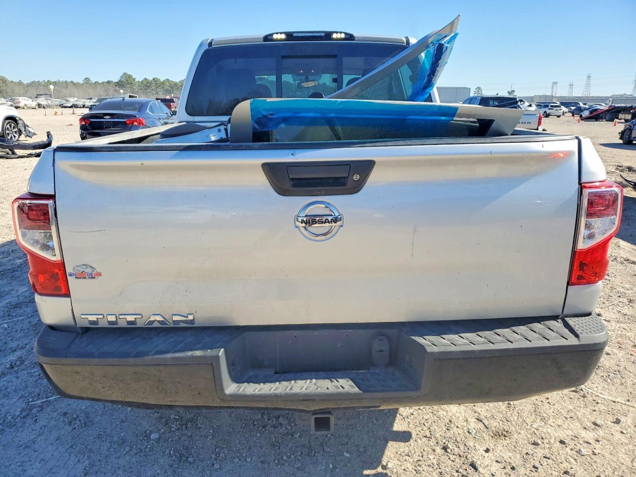 2018 Nissan Titan S - Фото 6
