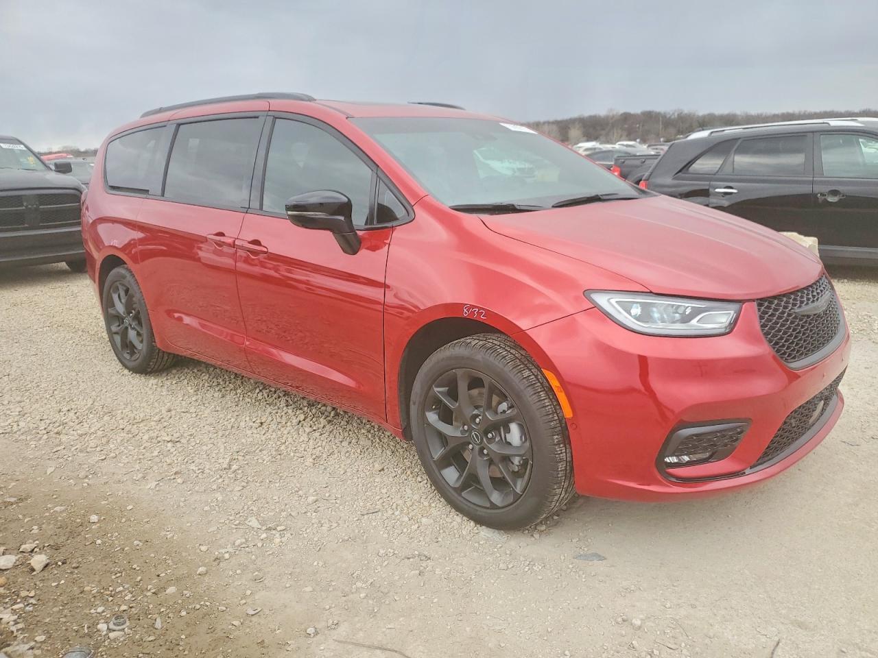 2025 Chrysler Pacifica Limited - Фото 4
