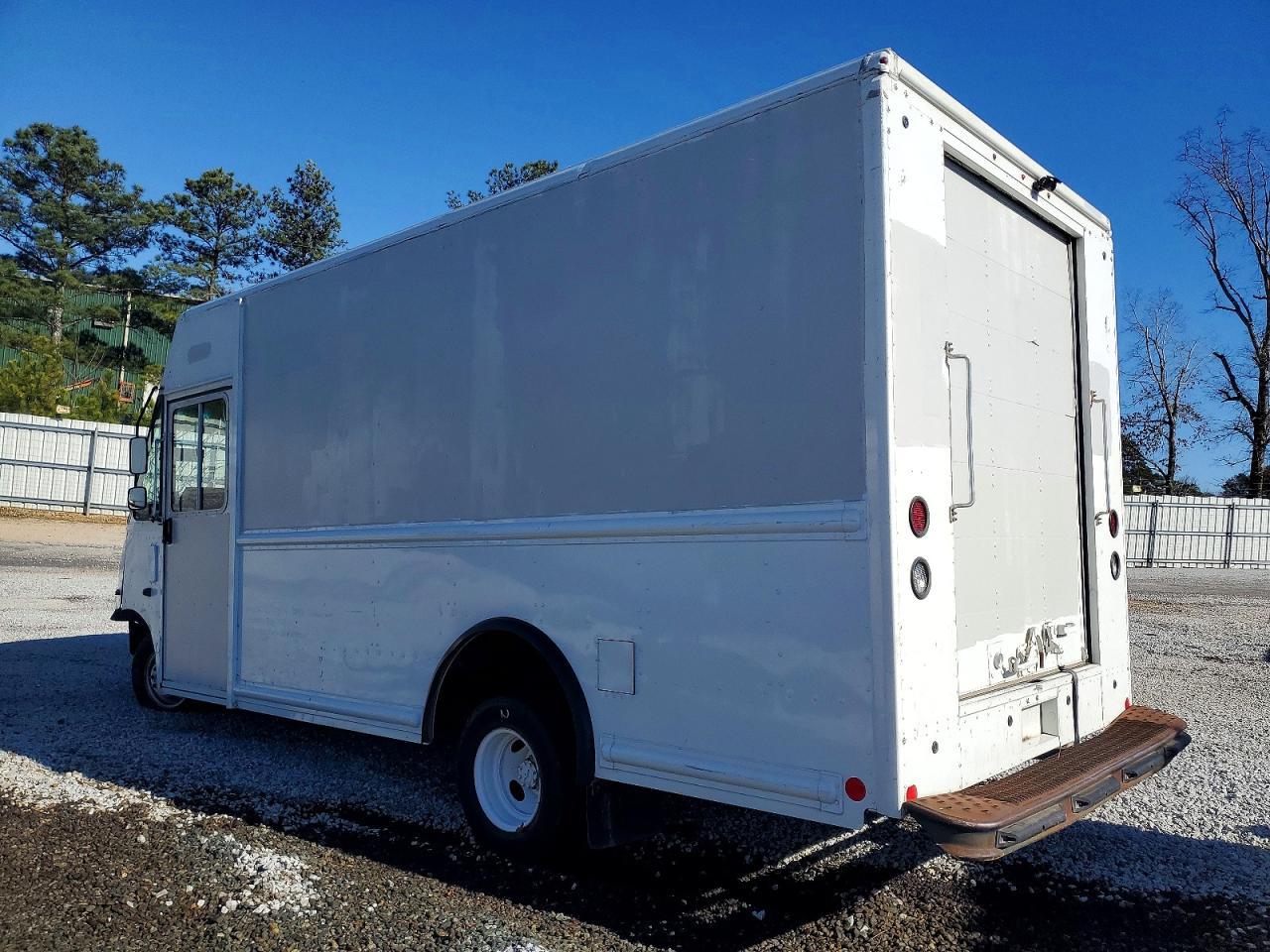 2021 Ford Econoline E450 Super Duty Commercial Stripped Chassis - Фото 2
