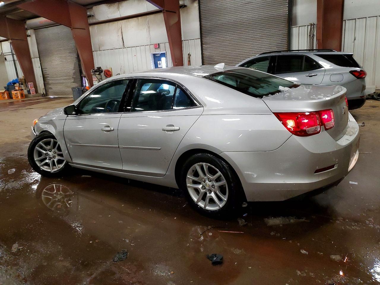 2013 Chevrolet Malibu 1Lt - Фото 2