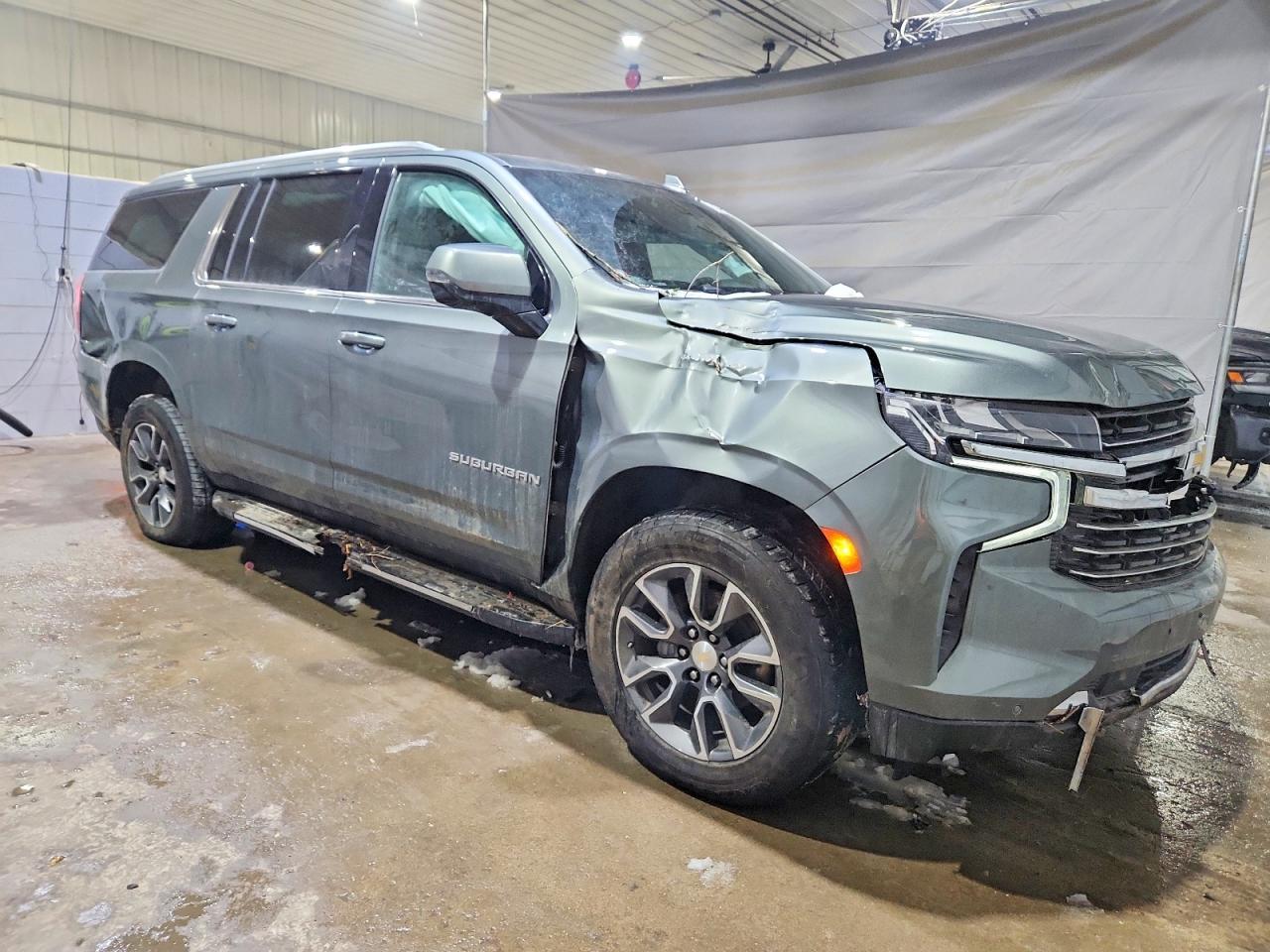 2023 Chevrolet Suburban K1500 Lt - Image 4