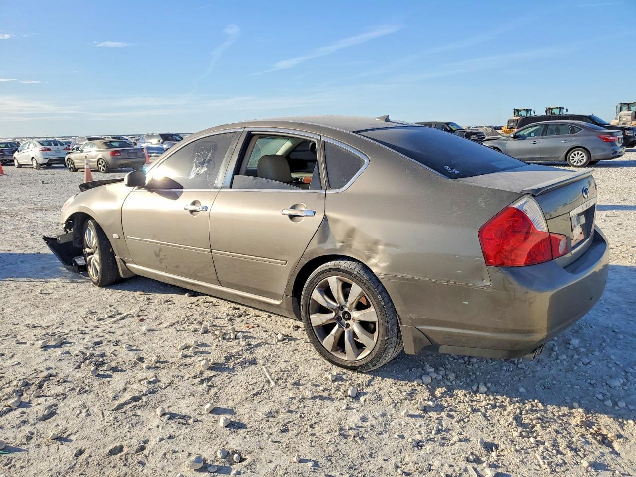 2006 Infiniti M35 Base - Image 2