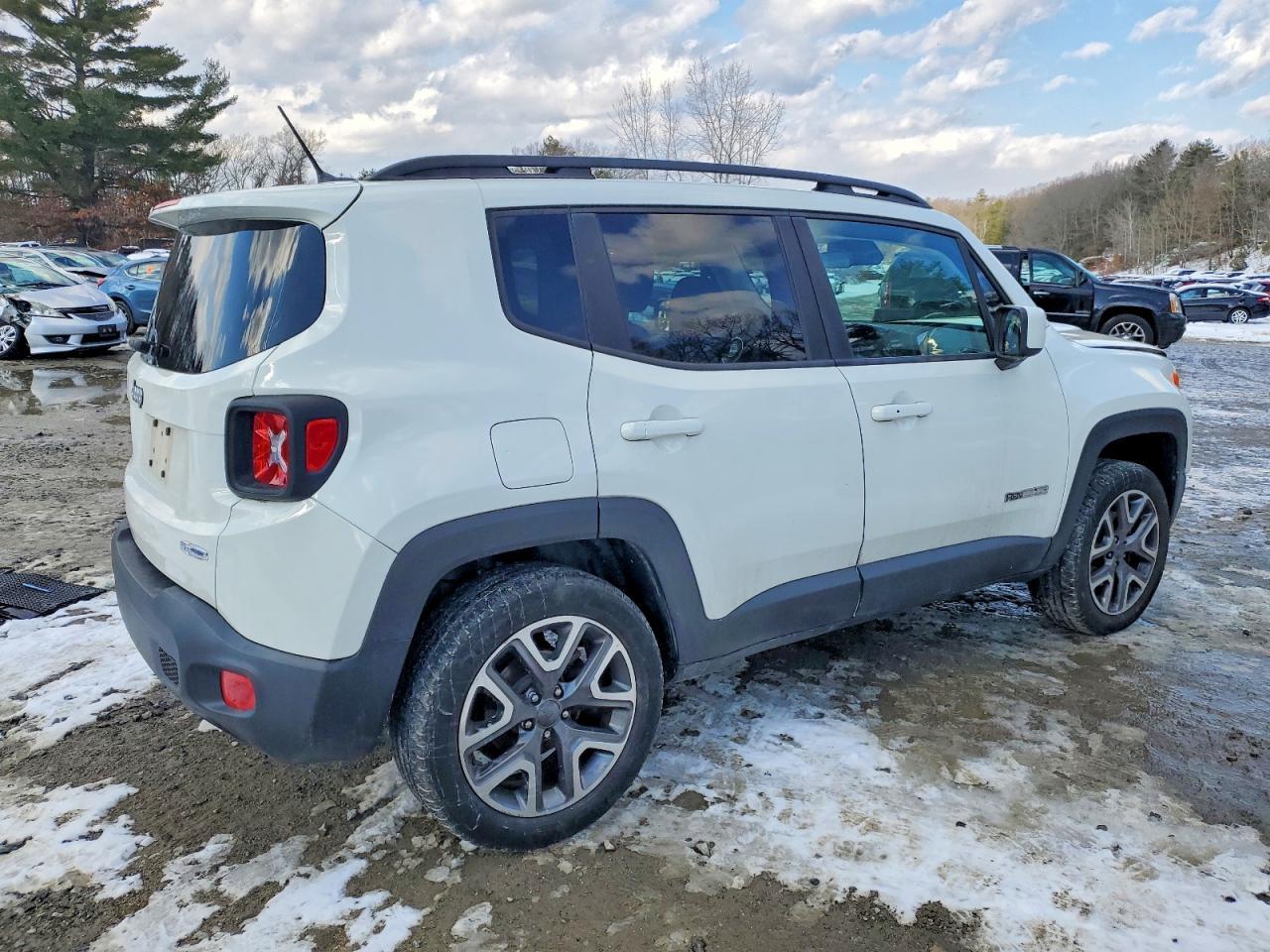2017 Jeep Renegade Latitude - Фото 3