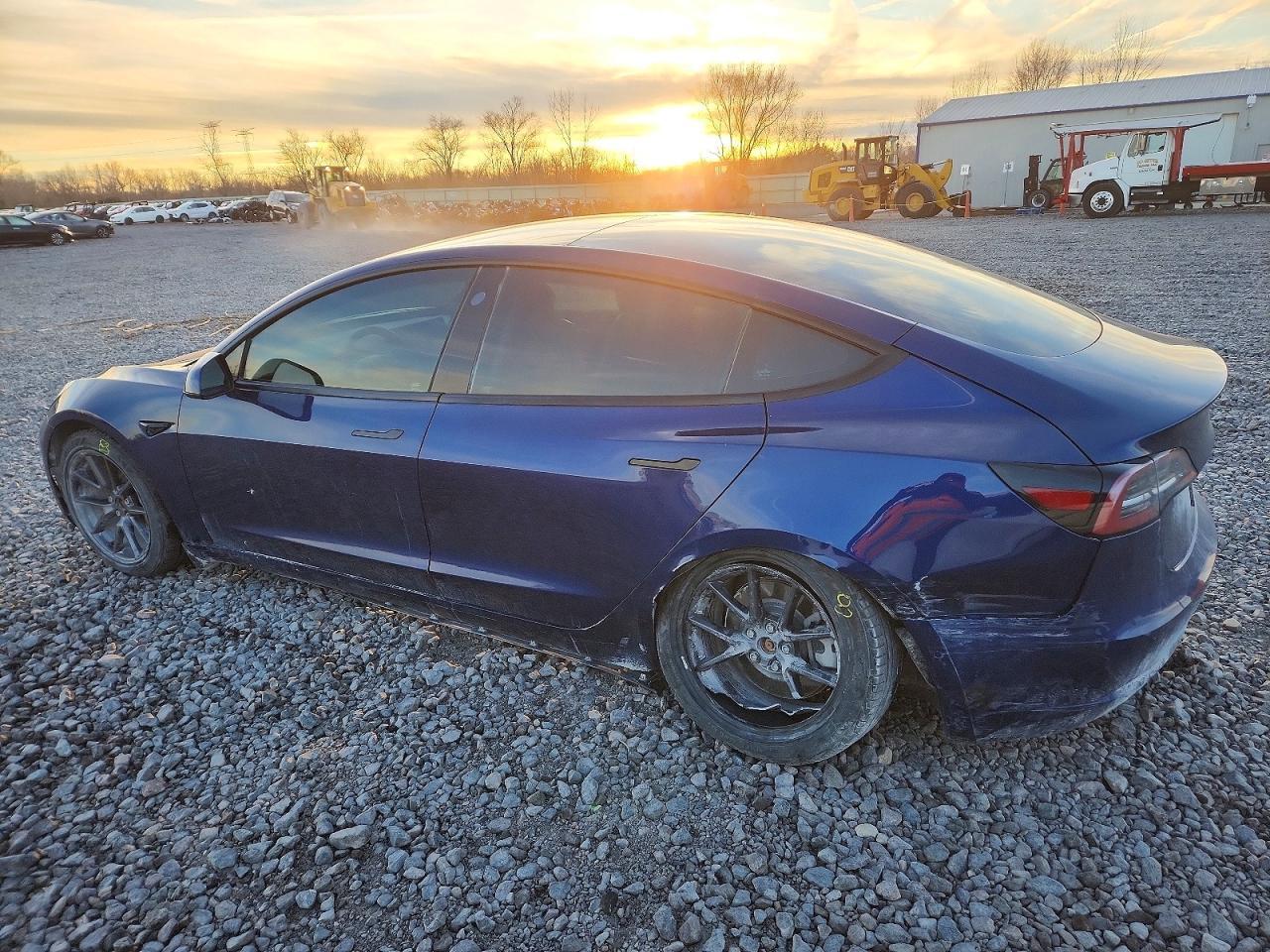 2022 Tesla Model 3 - Image 2