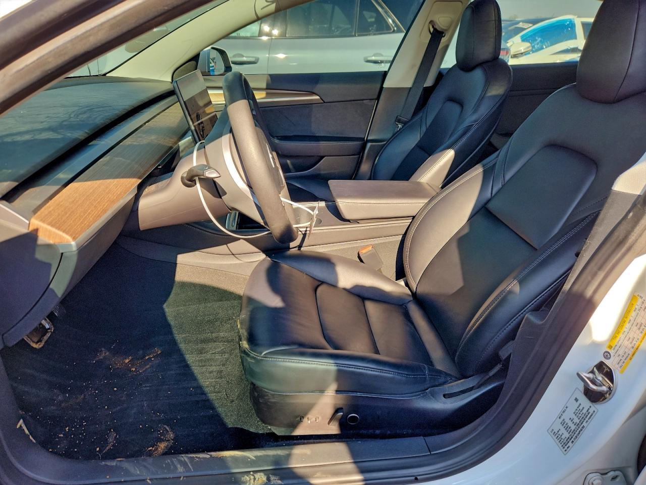 2023 Tesla Model 3 - Image 7