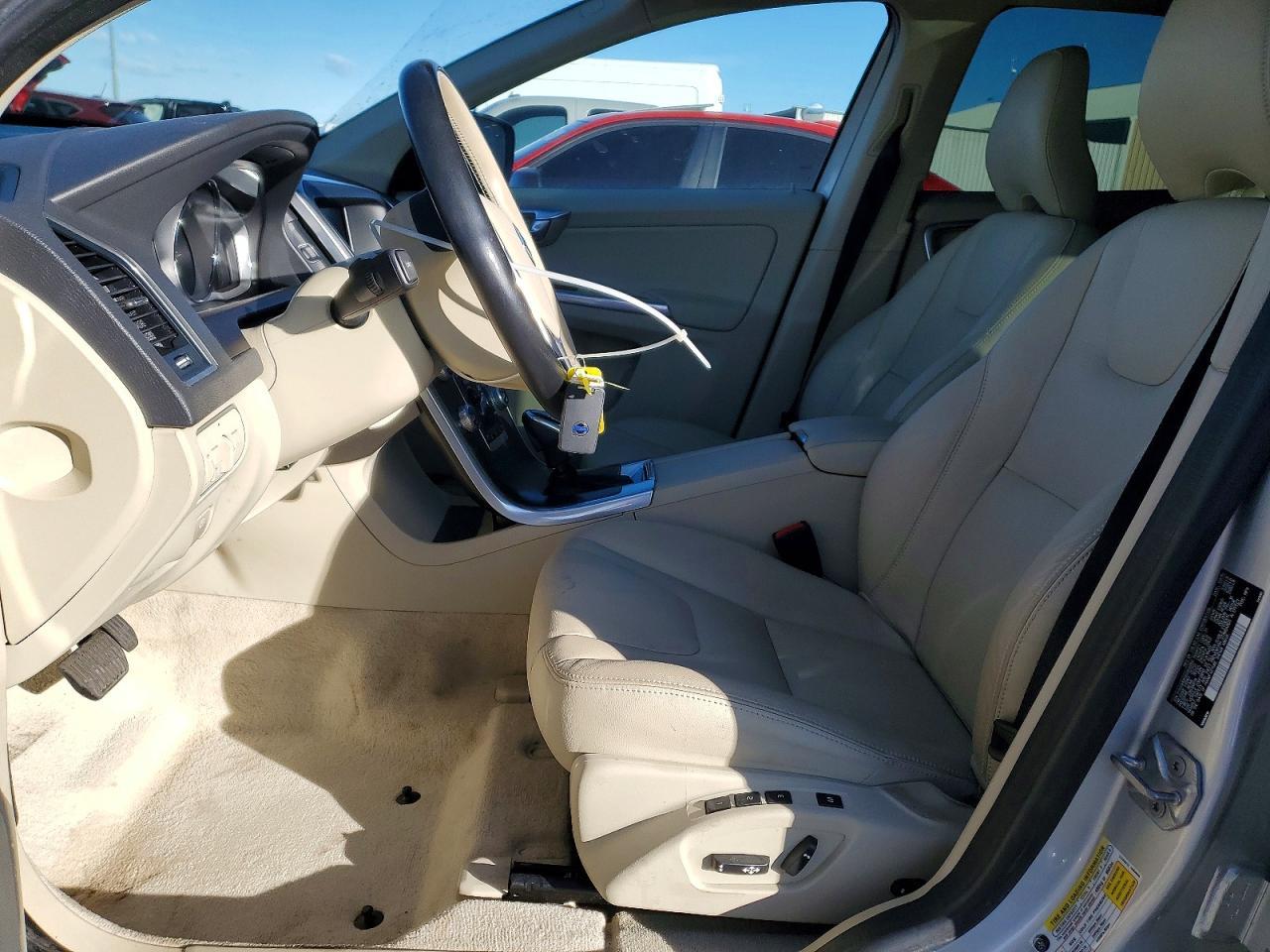 2016 Volvo Xc60 T5 Platinum - Image 7