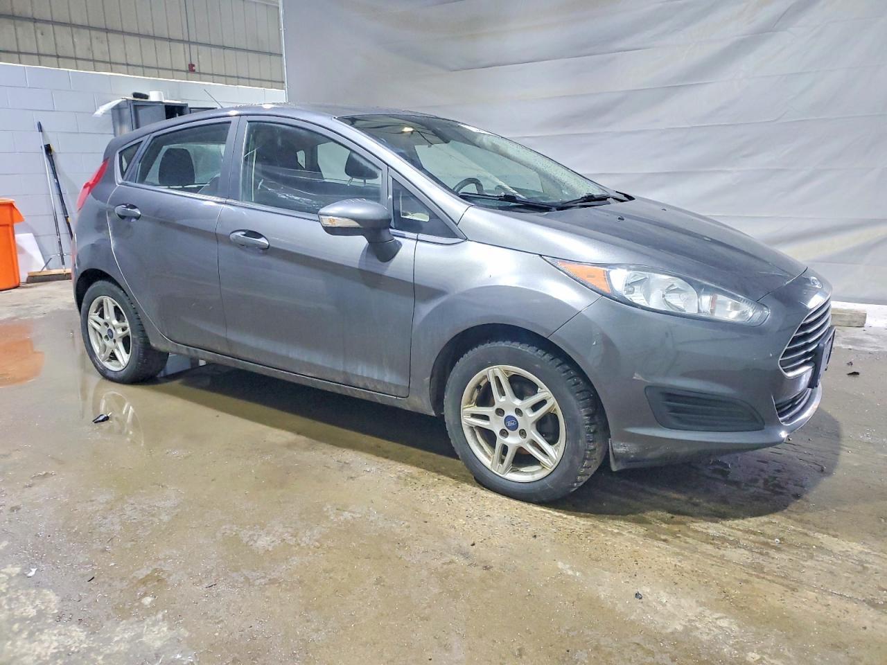 2019 Ford Fiesta Se - Фото 4