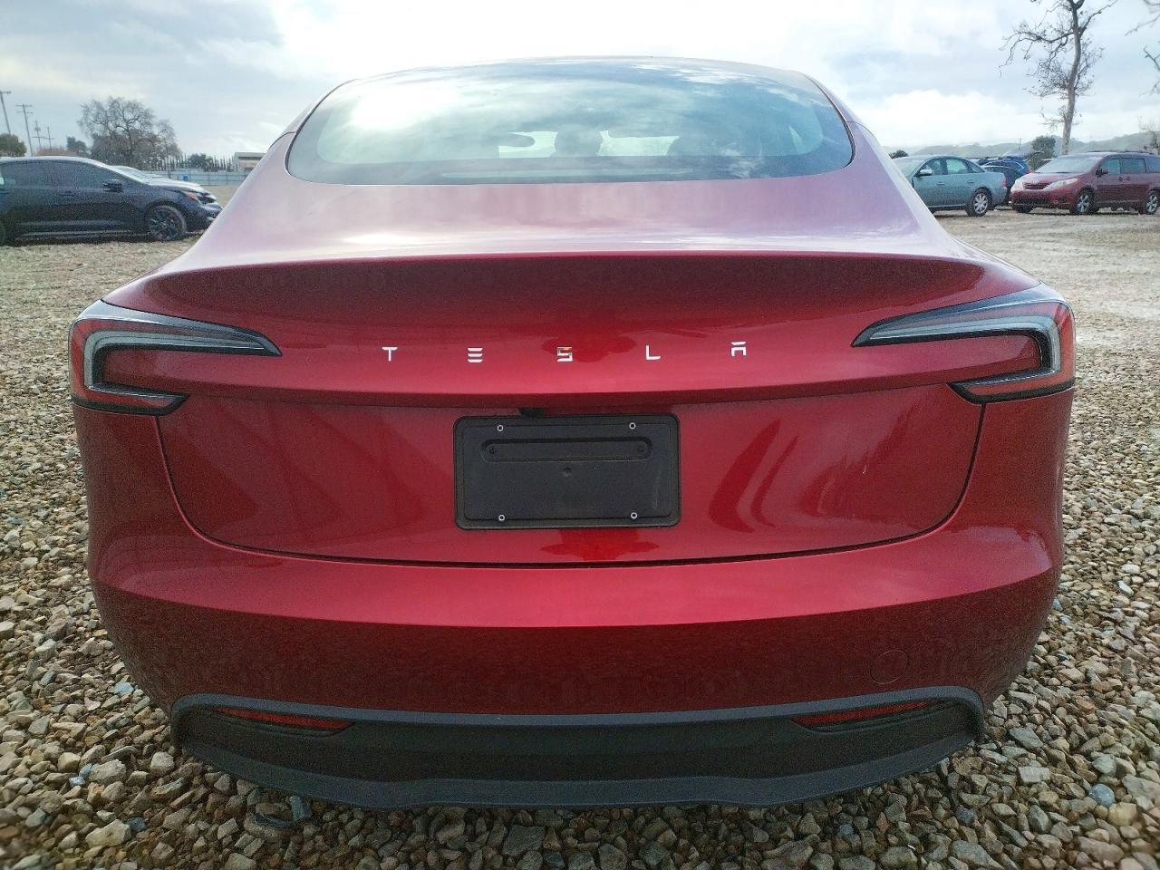 2025 Tesla Model 3 - Image 6