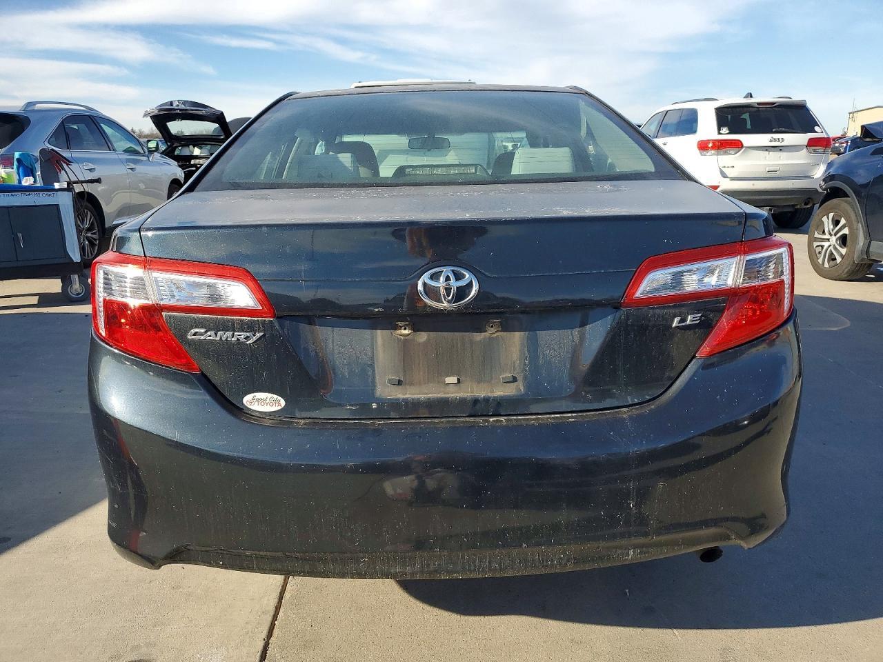 2013 Toyota Camry L - Фото 6