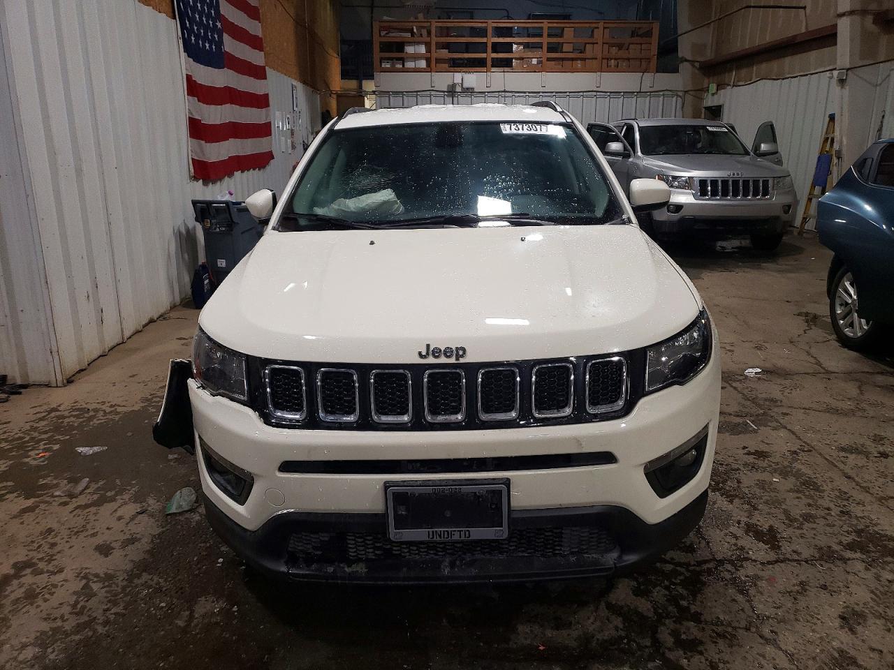 2018 Jeep Compass Latitude - Image 5