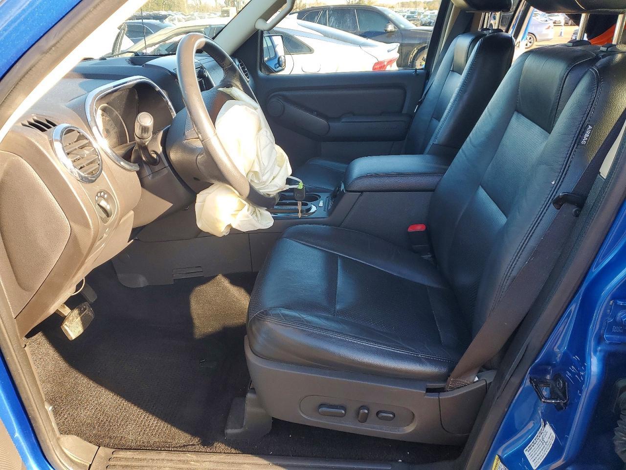 2010 Ford Explorer Limited - Image 7