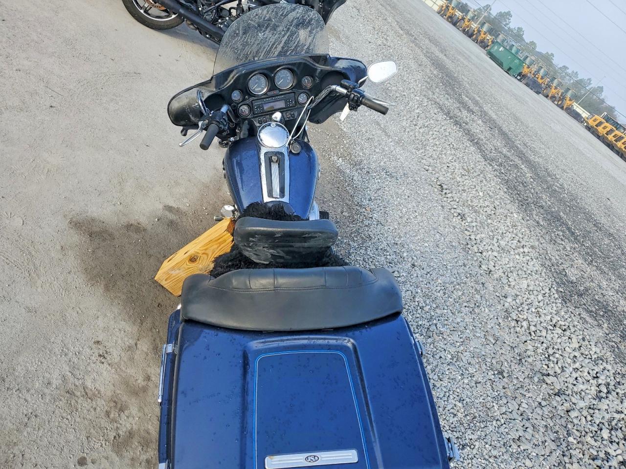 2008 Harley-Davidson Flhtcui - Фото 6