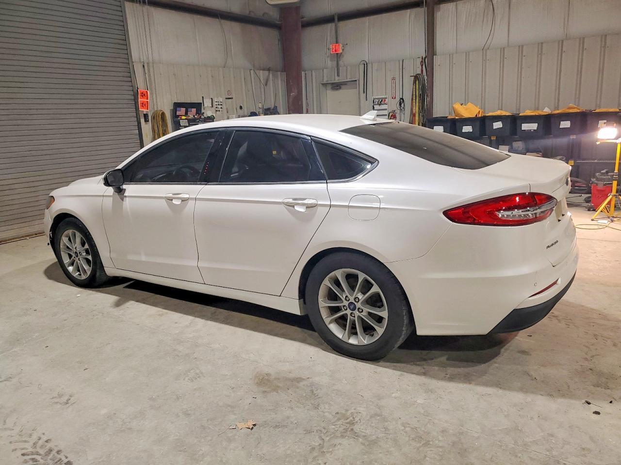 2019 Ford Fusion Se - Фото 2