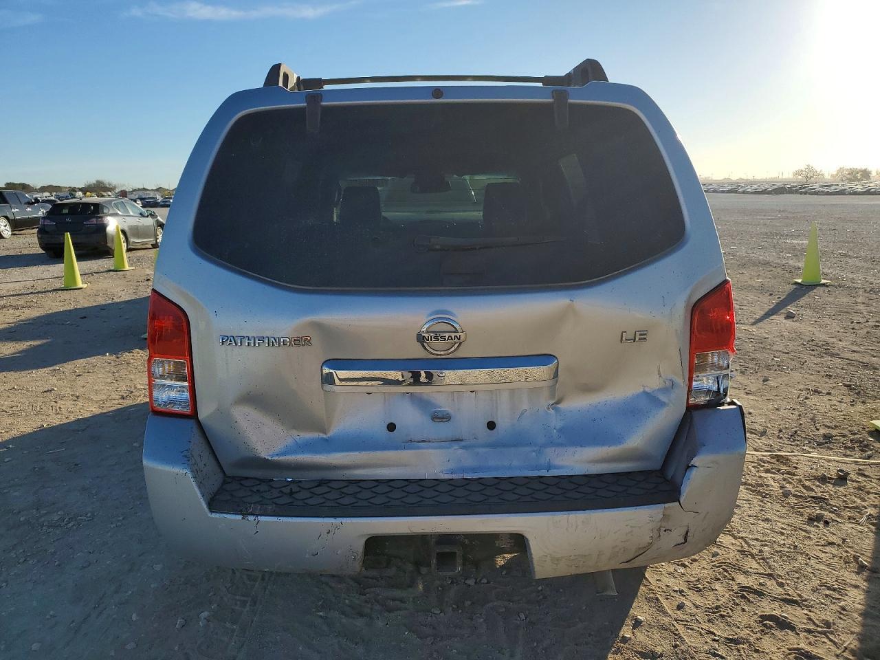 2011 Nissan Pathfinder S - Фото 6