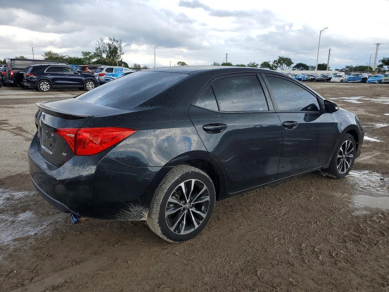 2019 Toyota Corolla Se - Фото 3