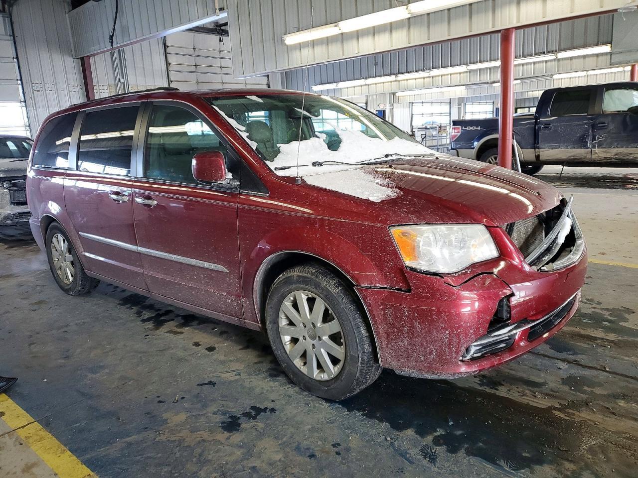 2015 Chrysler Town & Country Touring - Фото 4