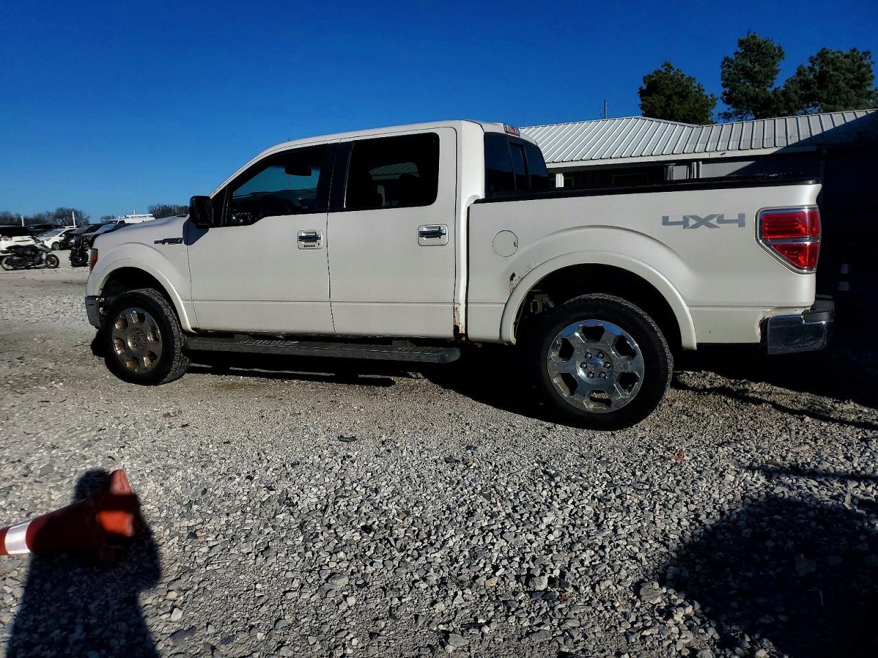 2010 Ford F150 Supercrew - Image 2