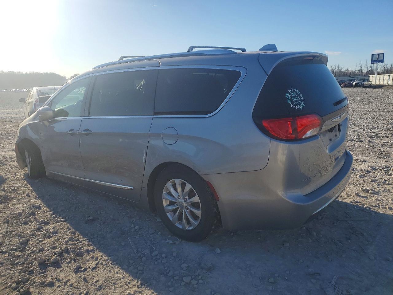 2018 Chrysler Pacifica Touring L - Фото 2