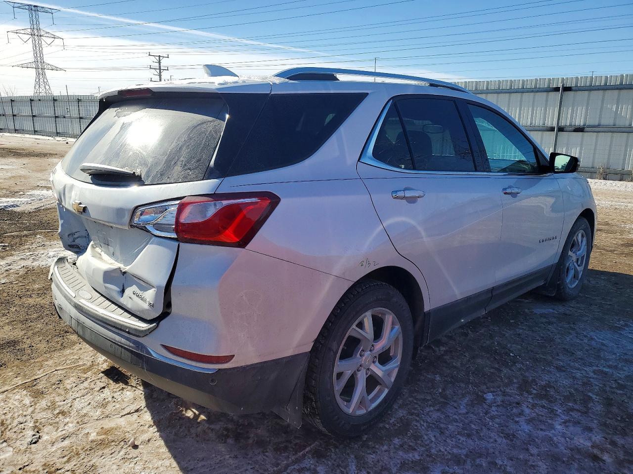2020 Chevrolet Equinox Premier - Image 3
