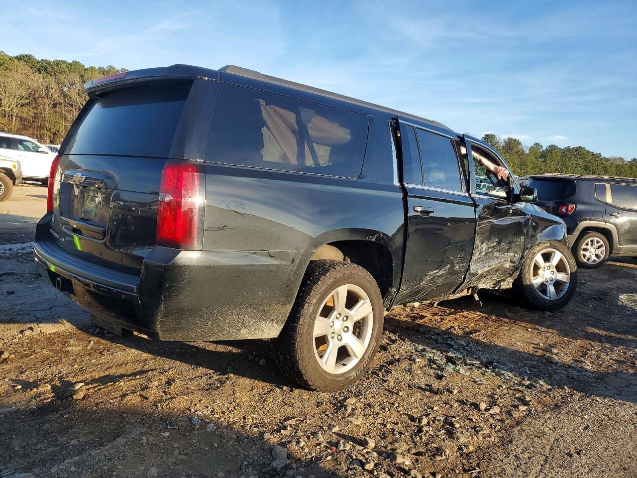 2019 Chevrolet Suburban C1500 Ls - Фото 3