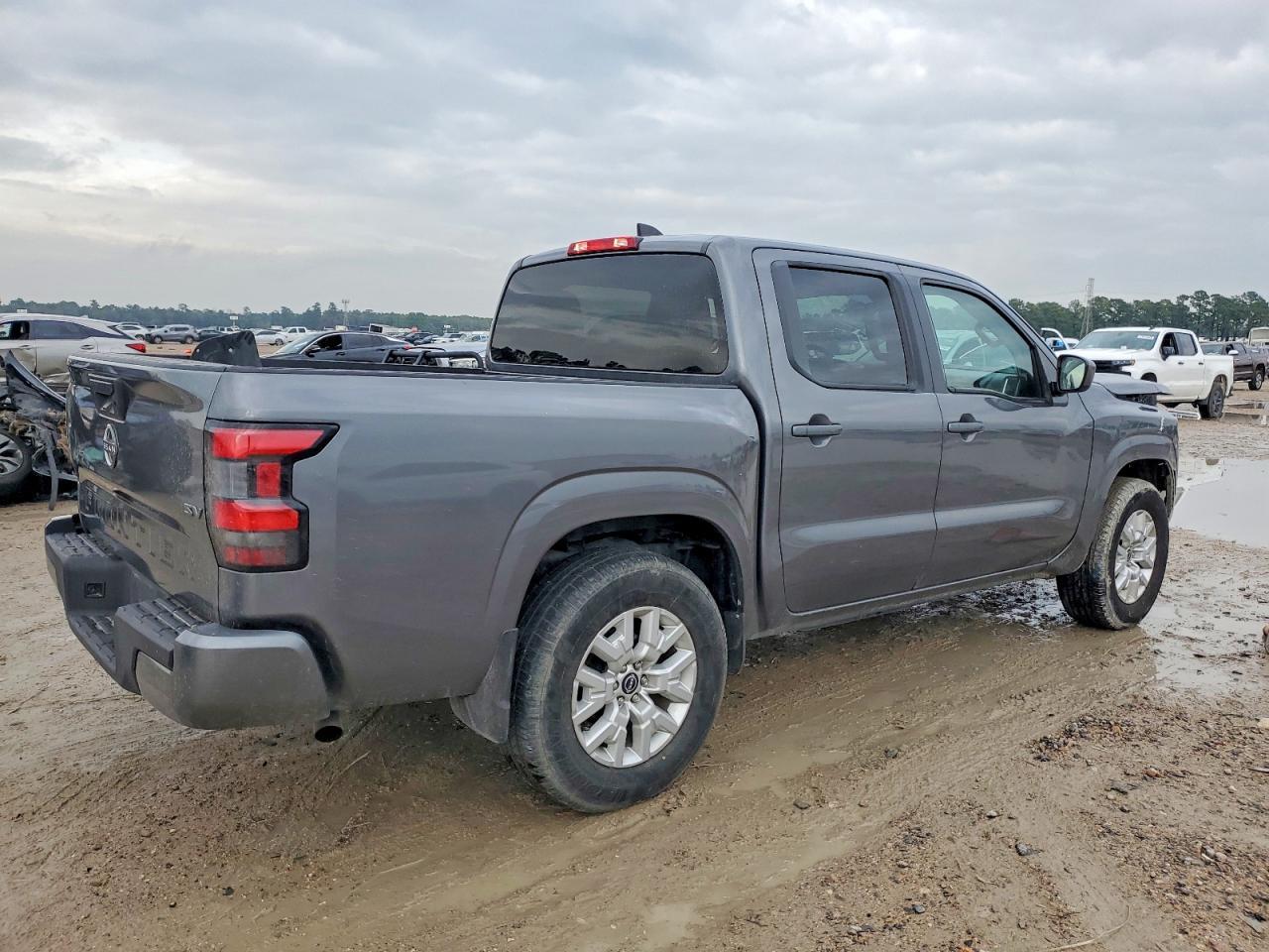 2023 Nissan Frontier S - Image 3