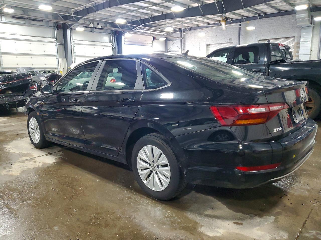 2019 Volkswagen Jetta S - Фото 2
