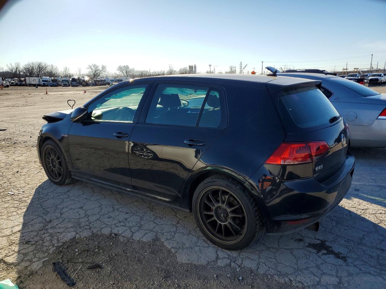 2015 Volkswagen Gti - Фото 2