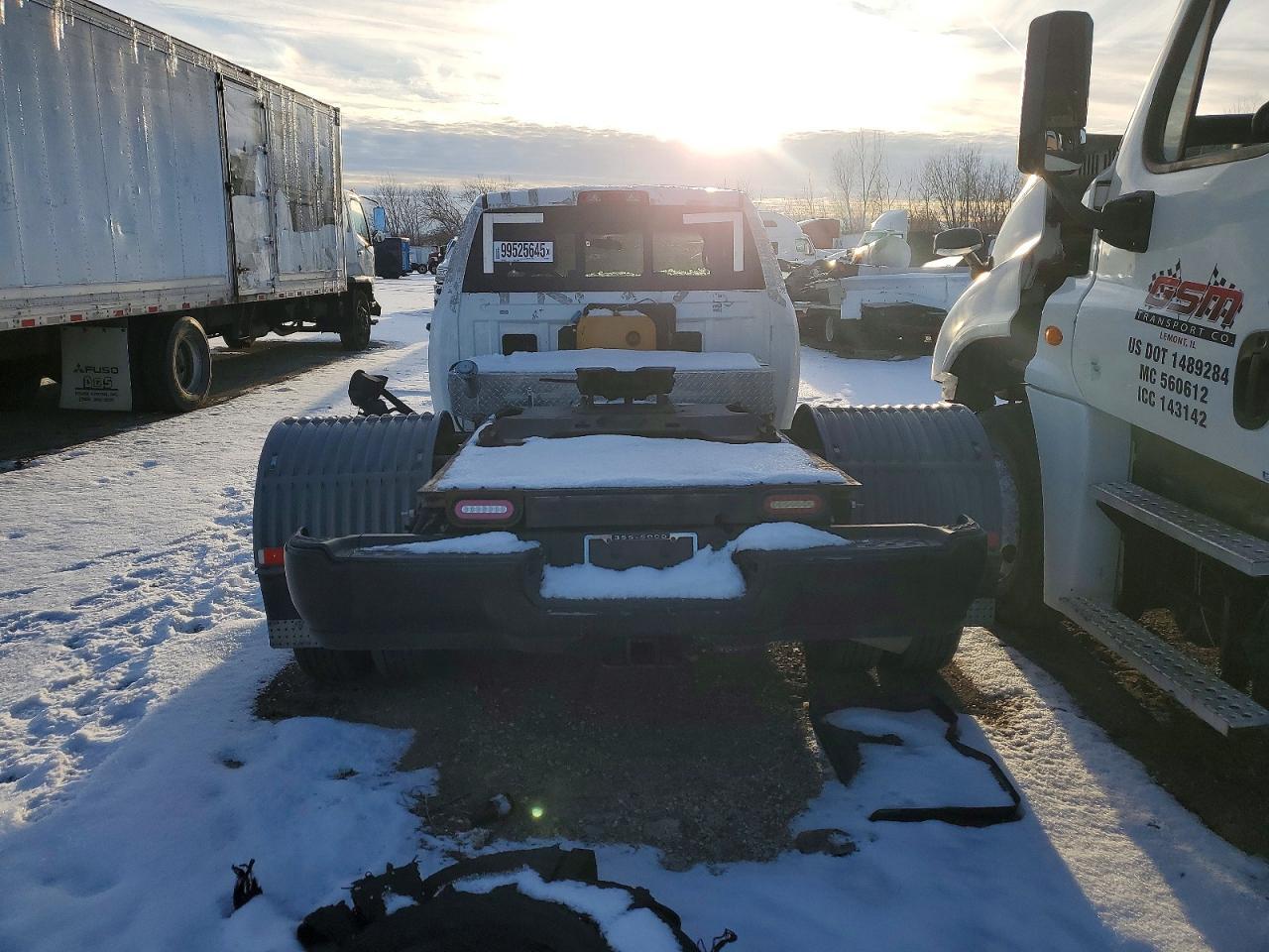 2023 Ram 3500 Tradesman Truck Cab And Chassis - Фото 6