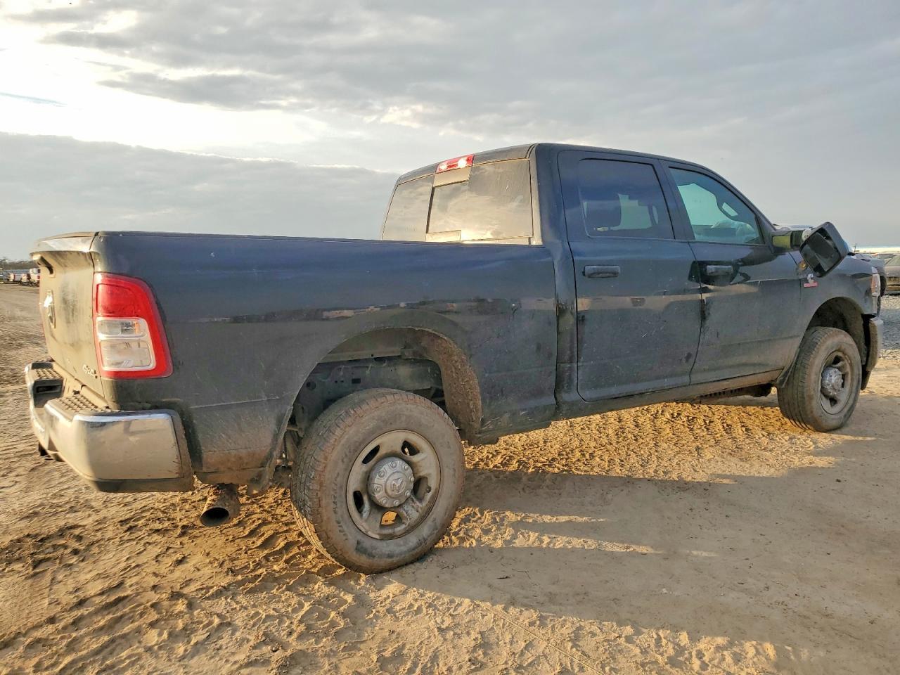 2024 Ram 2500 Tradesman - Фото 3