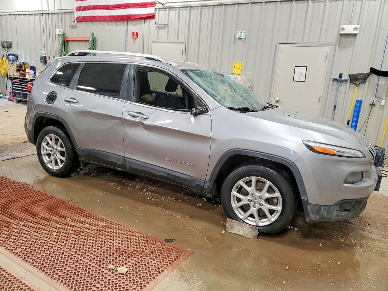 2015 Jeep Cherokee Latitude - Фото 4