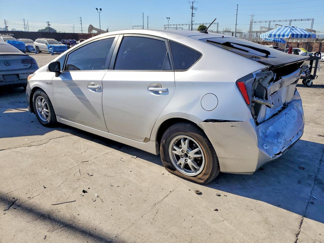 2010 Toyota Prius - Фото 2